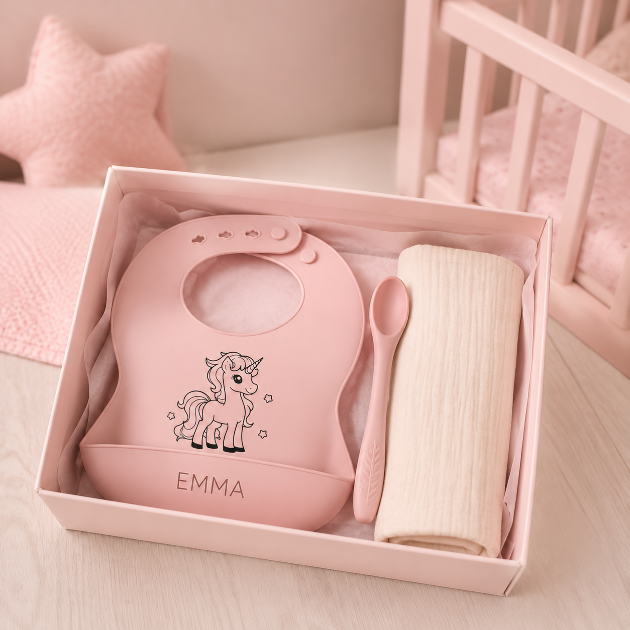 Bavoir bébé rose personnalisé motif licorne en coffret