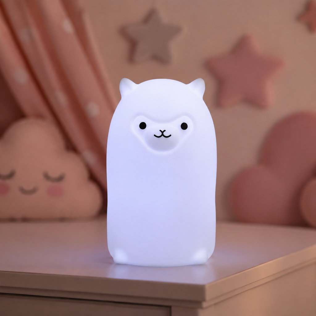 Veilleuse alpaga diffusant une lumière multicolore douce