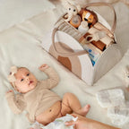 Sac à Langer Macramé Arc En ciel, idéal pour ranger les essentiels de bébé avec style et praticité.