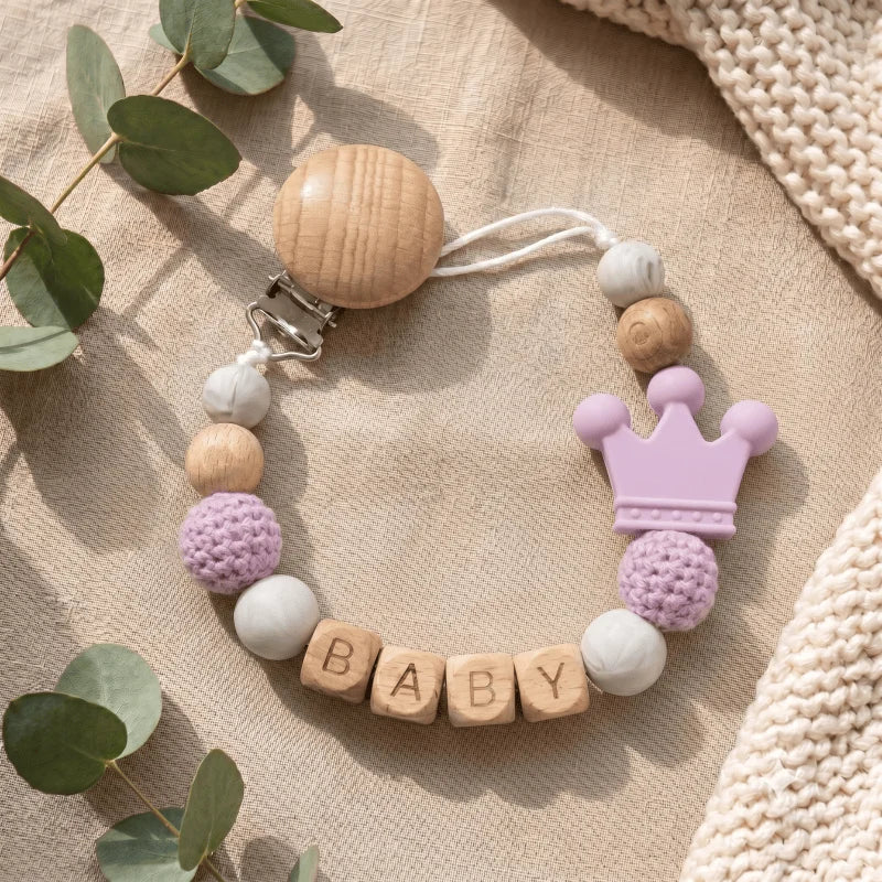 Attache-Tétine Bébé Personnalisée avec Prénom en Bois