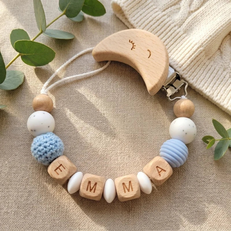 Attache-Tétine Bébé Personnalisée en Bois et Silicone